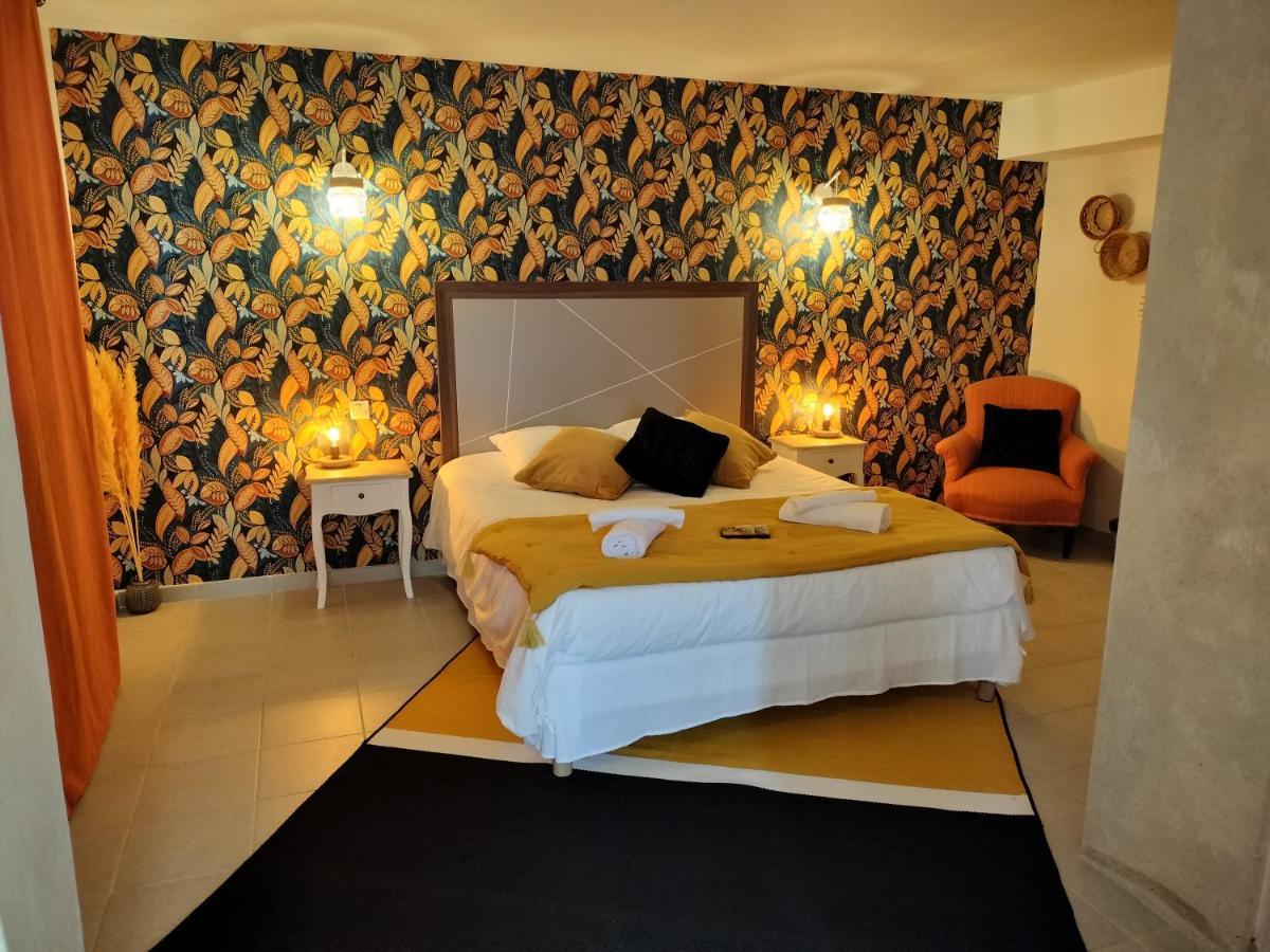 Auberge Des Colettes Coutansouze 外观 照片