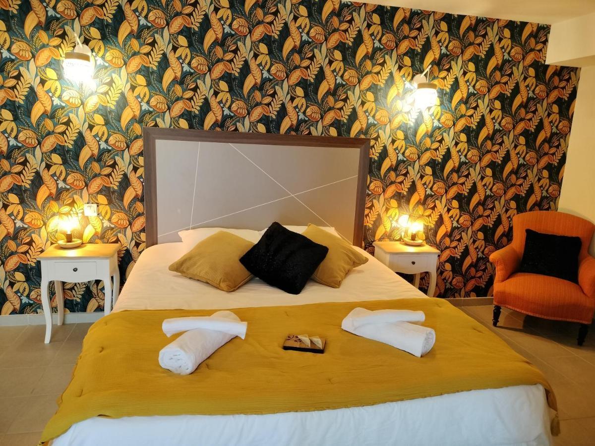 Auberge Des Colettes Coutansouze 外观 照片