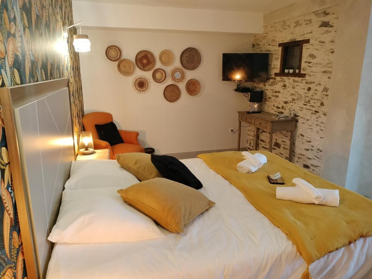 Auberge Des Colettes Coutansouze 外观 照片
